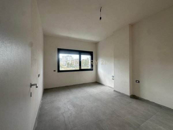 Tirane, shitet apartament 2+1+Aneks+Ballkon Kati 2, 94 m² 210.000 € (Liqeni thate)