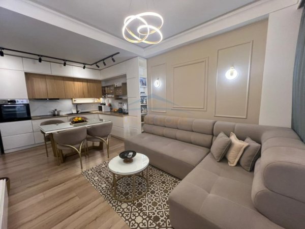 Tirane, shitet apartament 2+1+Ballkon Kati 1, 91 m² 250.000 € (Jordan Misja)