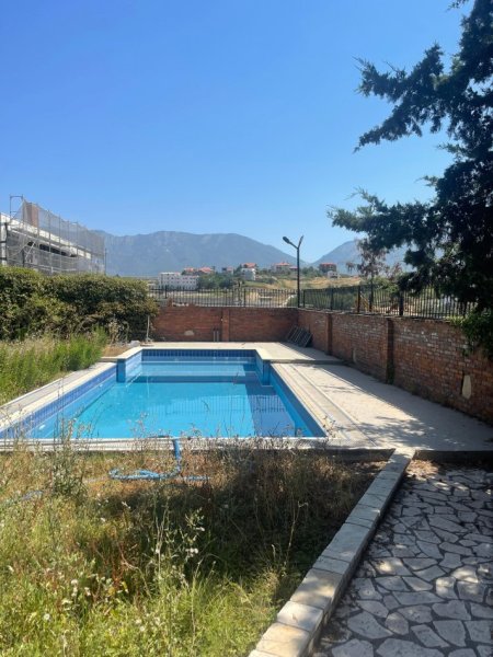 Tirane, shitet 3 Katshe , 670 m² 850.000 € (AKACIA HILLS TEG)