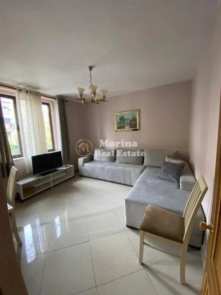 Tirane, jepet me qera apartament 1+1 Kati 2, 65 m² 400 € (Rruga Belul Hatibi)