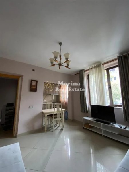Tirane, jepet me qera apartament 1+1 Kati 2, 65 m² 400 € (Rruga Belul Hatibi)