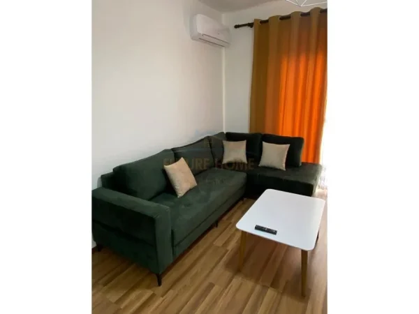 Tirane, shes apartament 1+1 Kati 7, 72 m²