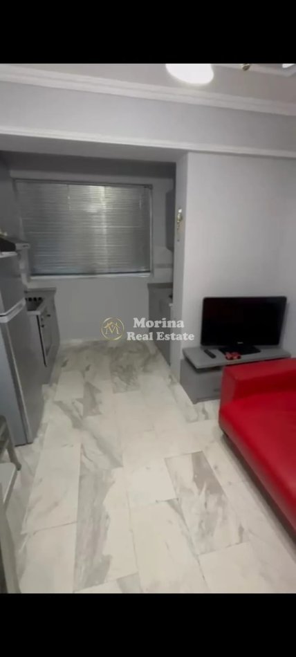 Tirane, jepet me qera apartament 1+1 Kati 3, 70 m² 550 € (Rruga Mihal Popi)