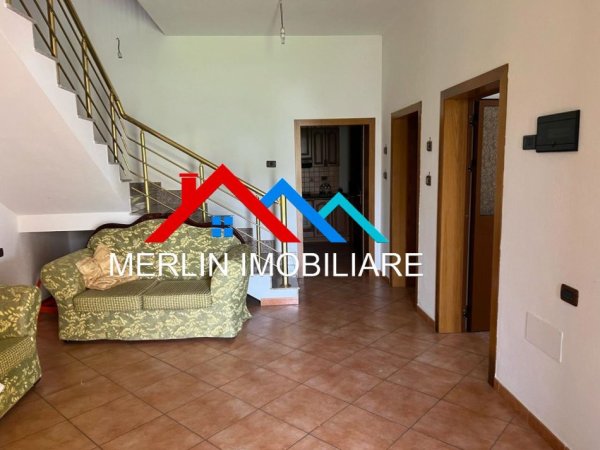 Tirane, shitet Vile 2+1+Aneks+Ballkon , 106 m² 250.000 € (RRUGA MARQINET,VORE)