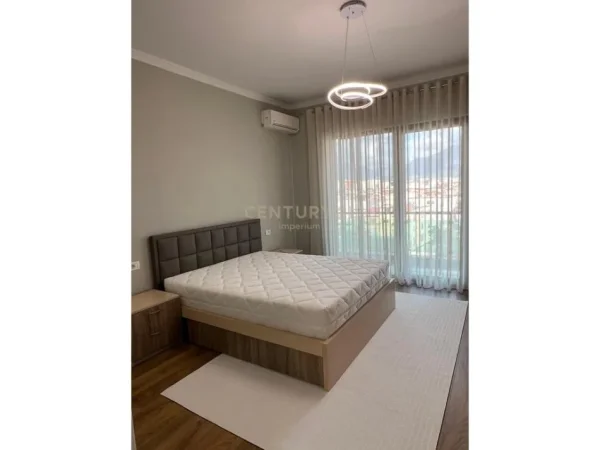 Tirane, shitet apartament 2+1+Ballkon Kati 4, 90 m² 143.000 € (misto mane)