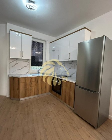 Tirane, jepet me qera apartament 2+1 Kati 2, 93 m² 650 € (9 katshet)