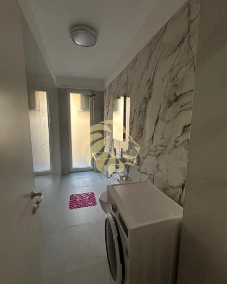 Tirane, jepet me qera apartament 2+1 Kati 2, 93 m² 650 € (9 katshet)