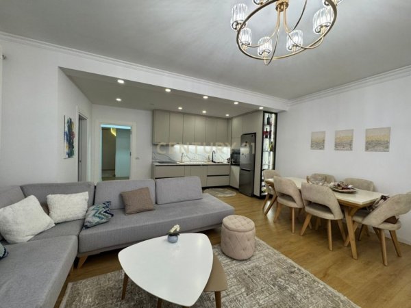 Tirane, shitet apartament 2+1+Ballkon Kati 2, 91 m² 155.000 € (fresk)