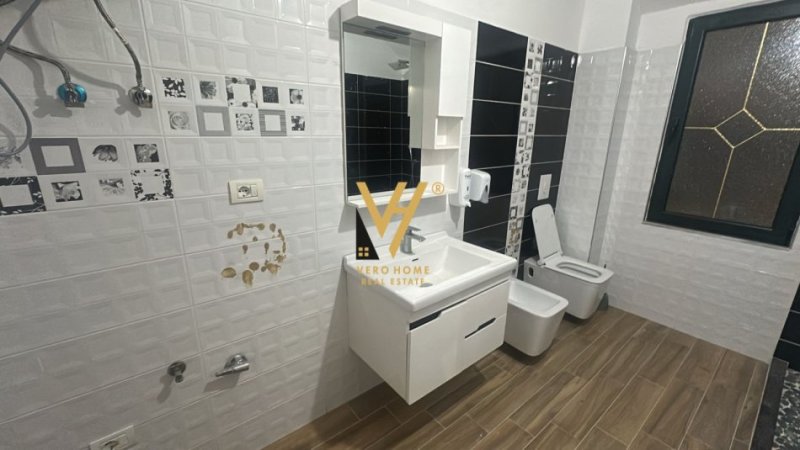 Tirane, shitet ambjent biznesi Kati 0, 456 m² 1.240.000 € (RRUGA EDUARD MANO)