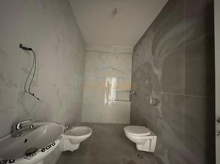 Tirane, shitet apartament 2+1 Kati 2, 95 m² 197.000 € 