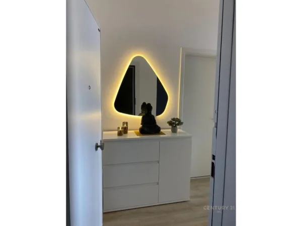 Tirane, jepet me qera apartament 1+1 Kati 6, 66 m² 600 € (21 Dhjetori)