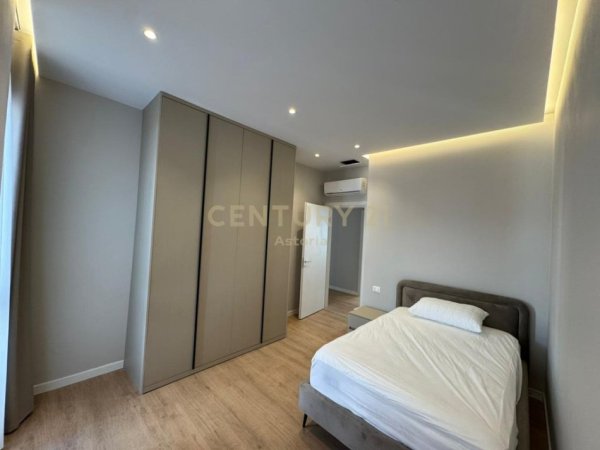 Tirane, jepet me qera apartament 3+1+Aneks Kati 1, 155 m² 2.000 € (Liqeni i Thate)