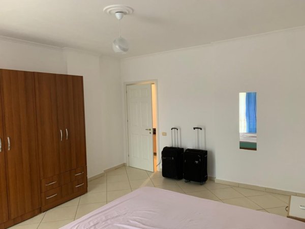 Tirane, jepet me qera apartament 1+1+Ballkon Kati 6, 70 m² 500 € 