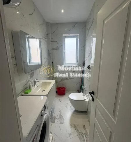 Tirane, jepet me qera apartament 1+1 Kati 4, 55 m² 650 € (Rruga Petro Marko)