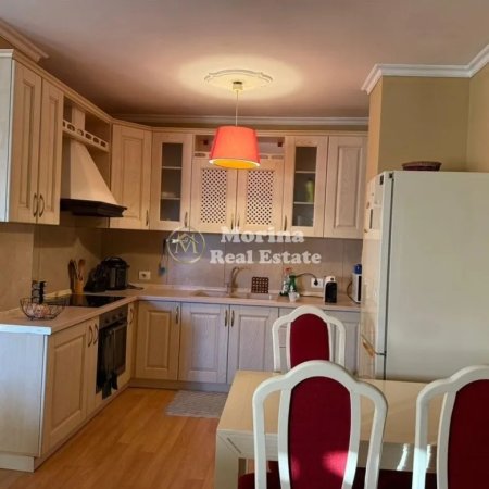 Tirane, jepet me qera apartament 1+1 Kati 3, 70 m² 450 € (Rruga Besim Alla)