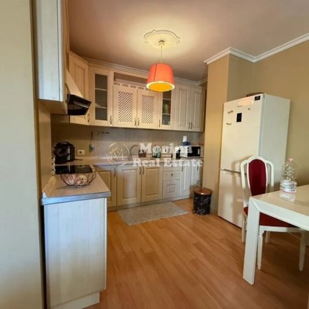 Tirane, jepet me qera apartament 1+1 Kati 3, 70 m² 450 € (Rruga Besim Alla)