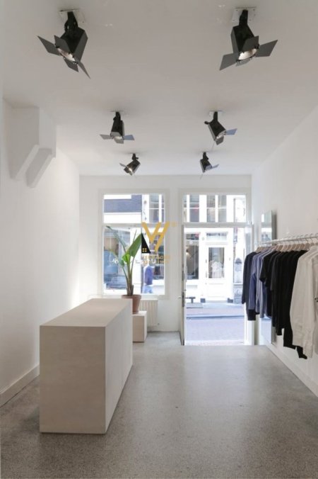 Tirane, jepet me qera ambjent biznesi Kati 2, 82 m² 1.500 € (RRUGA E DURRESIT)