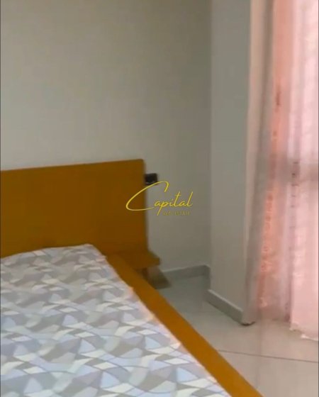 Tirane, jepet me qera apartament 3+1 Kati 8, 130 m² 1.000 € (PAZARI I RI)