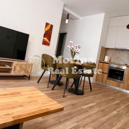 Tirane, jepet me qera apartament 2+1 Kati 10, 150 m² 800 € (Rruga Jordan Misja)