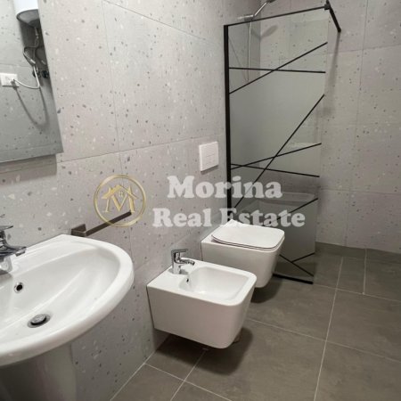 Tirane, jepet me qera apartament 2+1 Kati 10, 150 m² 800 € (Rruga Jordan Misja)