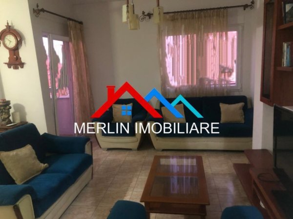 Tirane, jepet me qera apartament 2+1+Ballkon Kati 3, 120 m² 620 € (RRUGA SHKELQIM FUSHA,KODRA E DIELLIT)