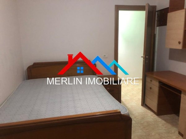 Tirane, jepet me qera apartament 2+1+Ballkon Kati 3, 120 m² 620 € (RRUGA SHKELQIM FUSHA,KODRA E DIELLIT)