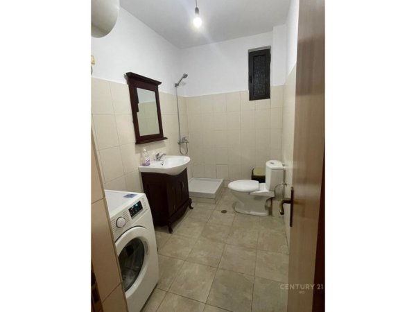 Tirane, jepet me qera apartament 2+1 Kati 3, 71 m² 600 € (Ish fusha aviacionit)