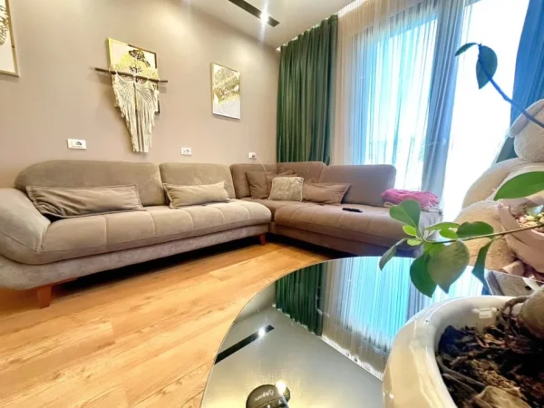 Tirane, shitet apartament 2+1 , 109 m² 259.000 € 