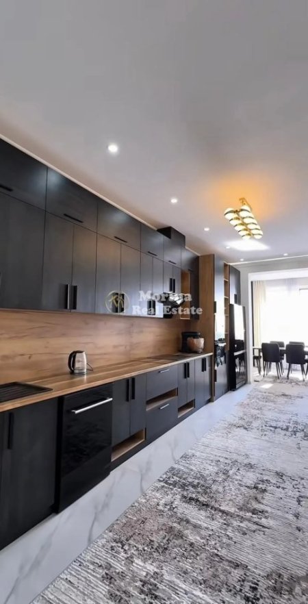 Tirane, shitet apartament 2+1 Kati 3, 122 m² 550.000 € (Ambasada Amerikane)
