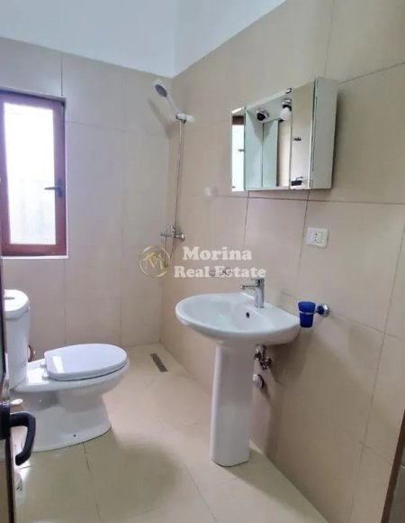 Tirane, jepet me qera shtepi 1+1 Kati 1, 55 m² 370 € (Ali Demi)