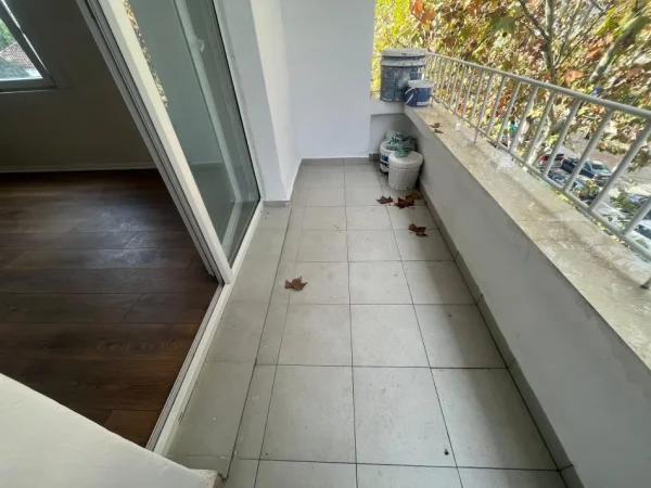 Tirane, shitet apartament 2+1+Ballkon Kati 4, 70 m² 155.000 € (Rruga Asim Vokshi)