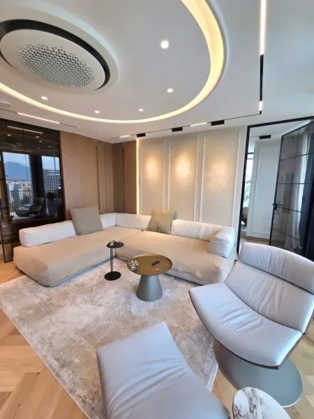 Tirane, shitet 3+1 , 215 m² 