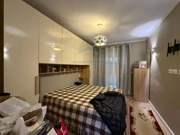 Tirane, shitet apartament 2+1+Ballkon Kati 1, 79 m² 160.000 € (Ali Demi)