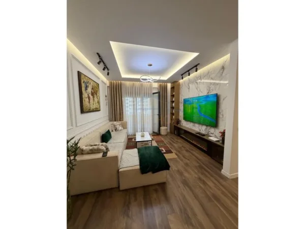 Tirane, shitet apartament 3+1+Ballkon Kati 3, 123 m² 255.000 € (Unaza e Re)