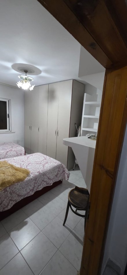 Tirane, jepet me qera apartament 1+1 Kati 4, 65 m² 350 € (Tregu i ri elektrik)