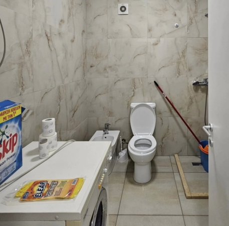 Tirane, jepet me qera apartament 1+1+Aneks+Ballkon Kati 4, 70 m² 500 € (Kopshti Botanik Xhamia)