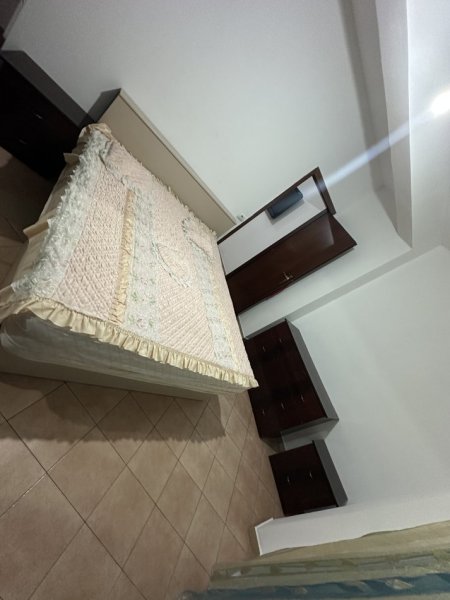 Tirane, jepet me qera nga Pronari, pa-komision shtepi 1+1+Ballkon Kati 0, 80 m² (Vend parkimi )  400 € (Nina Dimitrjevna Smirnova)