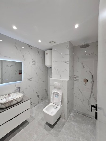 Tirane, shitet nga Pronari, pa-komision apartament 2+1+Aneks+Ballkon Kati 4, 78 m² 182.000 € (Hoxhe vokrri)