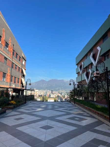 Tirane, shitet apartament 2+1+Ballkon , 93 m² 162.740 € (Kodra e Diellit)