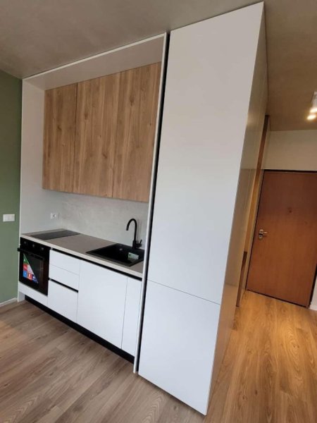 Tirane, jepet me qera apartament 1+1 Kati 7, 50 m² 600 € 