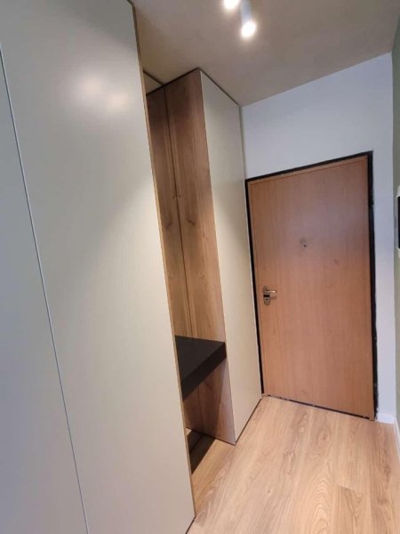 Tirane, jepet me qera apartament 1+1 Kati 7, 50 m² 600 € 