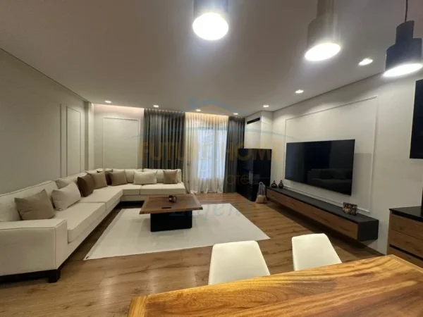 Qera, Apartament 2+1+Post Parkimi, Secret Garden Residence, Tirane 1,700 €