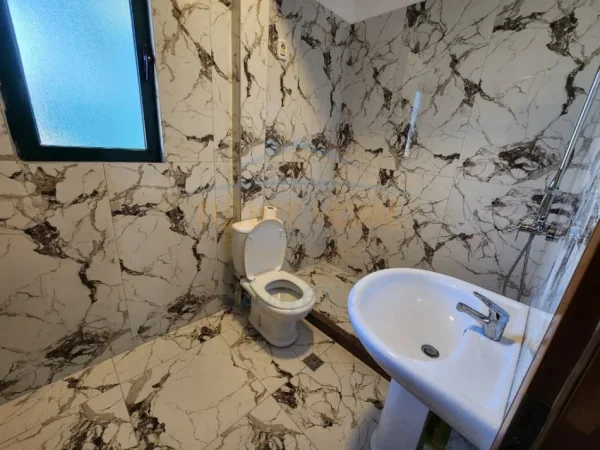 Qera, Shtepi Private, Misto Mame, Tirane. 600 €