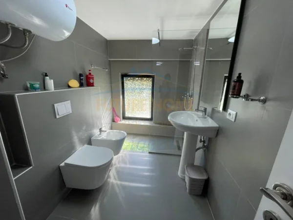 Qera, Duplex 3+1+Post Parkimi, Residenca Kodra E Diellit, Tiranë. 1,470 €