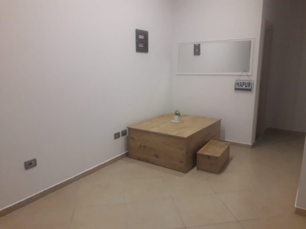 Tirane, jepet me qera zyre Kati 0, 29 m² 350 € 