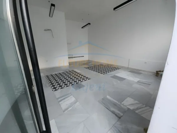 Qera, Ambient Biznesi, Residenca Kodra e Diellit 2, Tiranë. 450 €