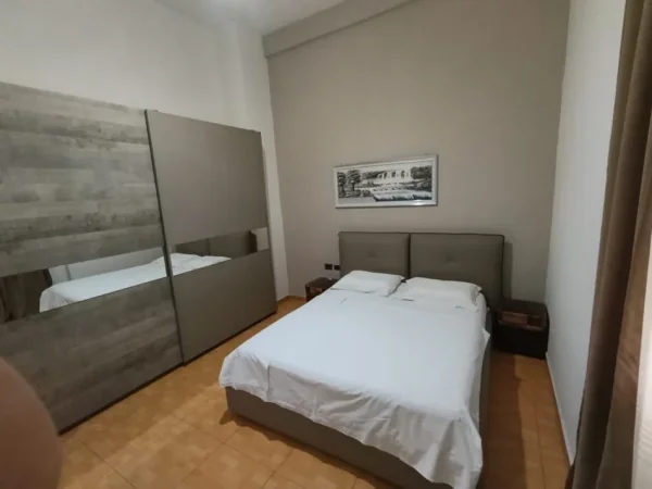 Apartament per 3 persona. Pa komision