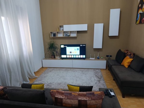 Apartament per 3 persona. Pa komision