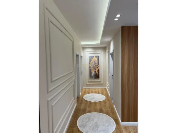 Tirane, shes apartament 2+1+Aneks+Ballkon Kati 2, 107 m² 173.000 € 