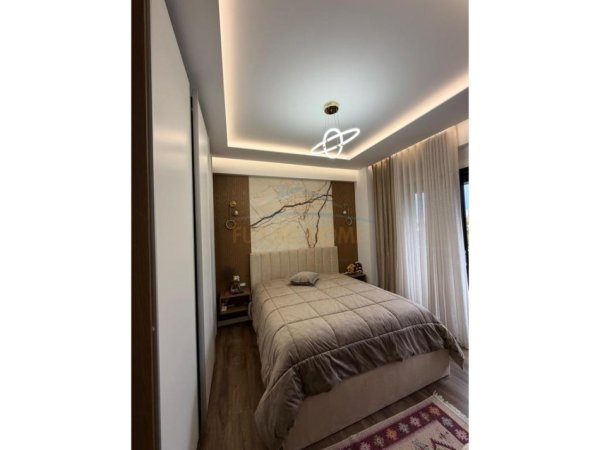 Tirane, shitet apartament 3+1 Kati 3, 123 m²